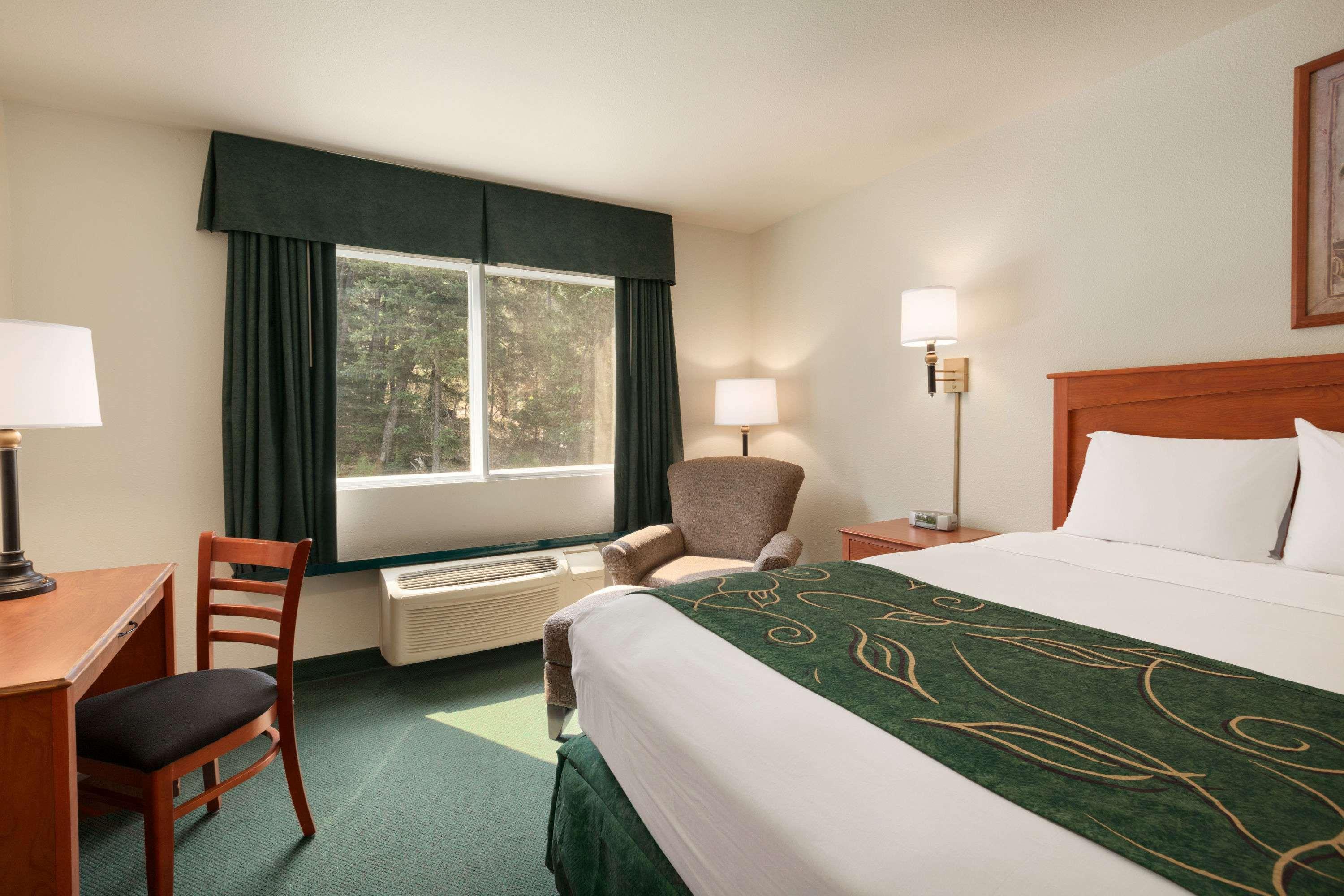 Travelodge By Wyndham Dunsmuir Exteriér fotografie