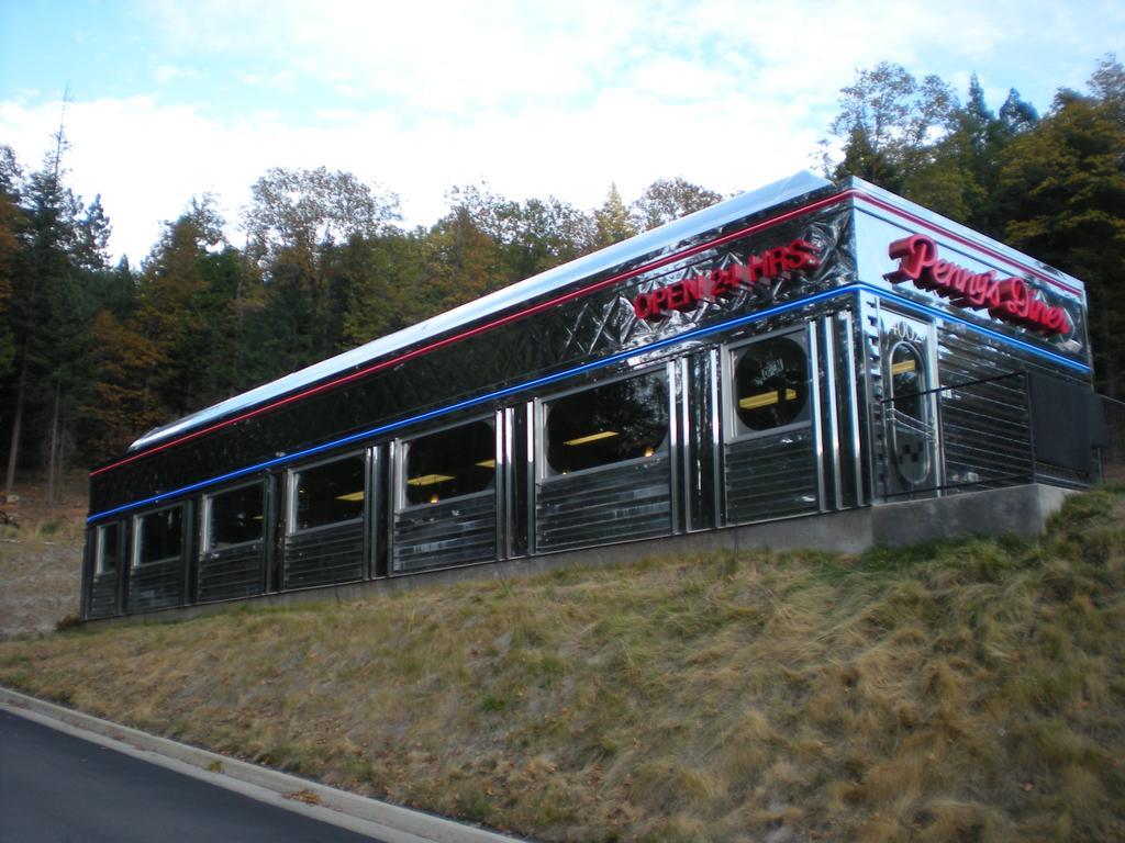 Travelodge By Wyndham Dunsmuir Exteriér fotografie